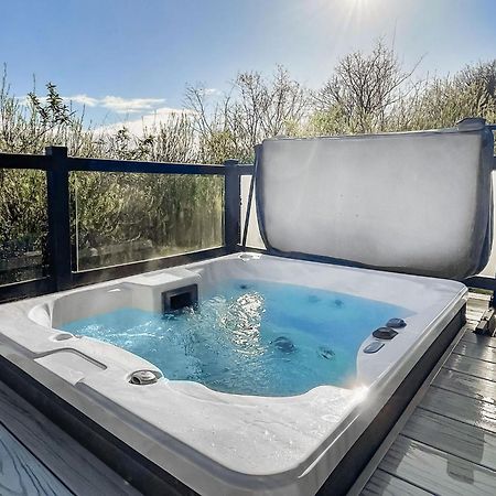 Cheddar Woods Resort And Spa ภายนอก รูปภาพ