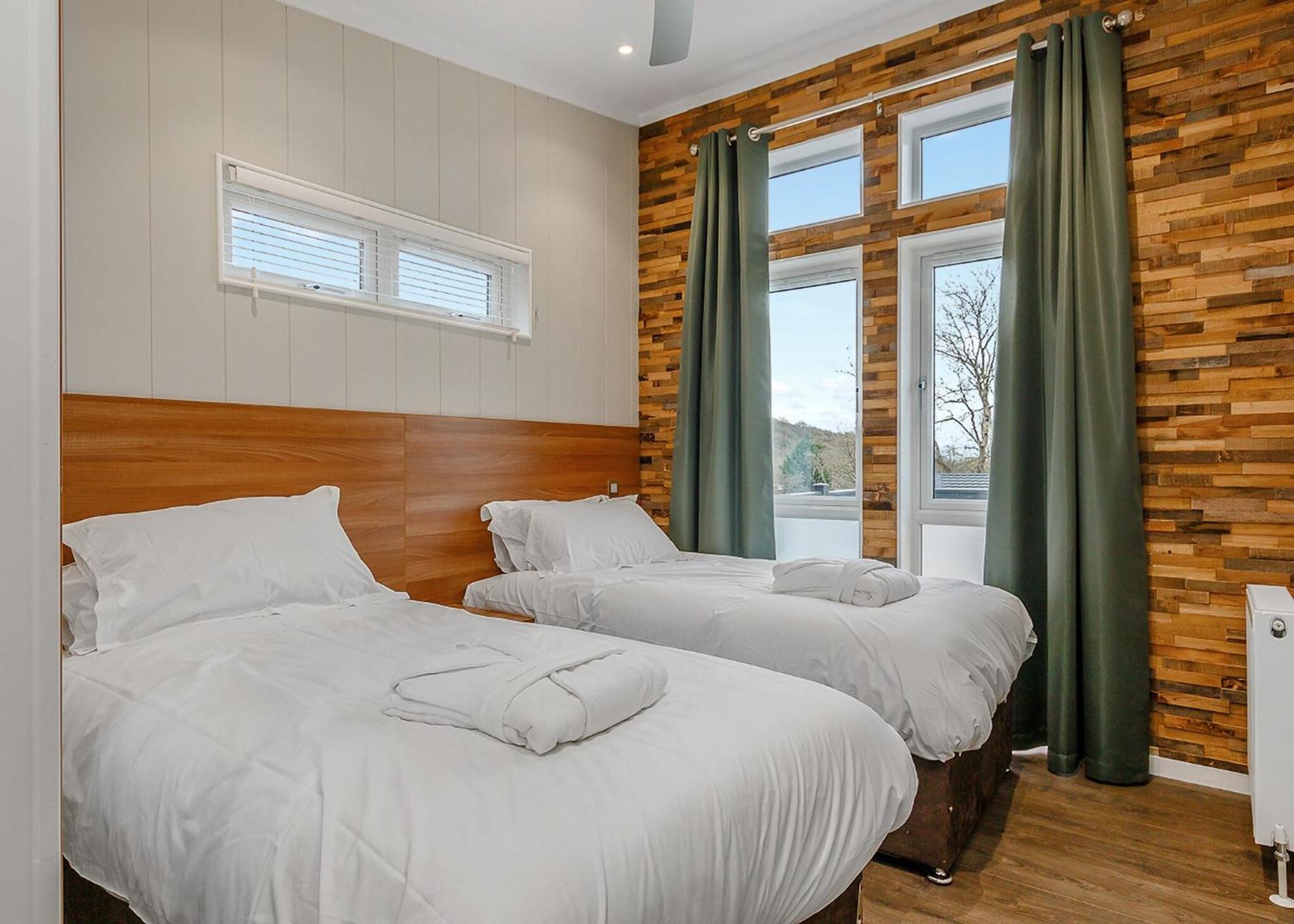 Cheddar Woods Resort And Spa ภายนอก รูปภาพ