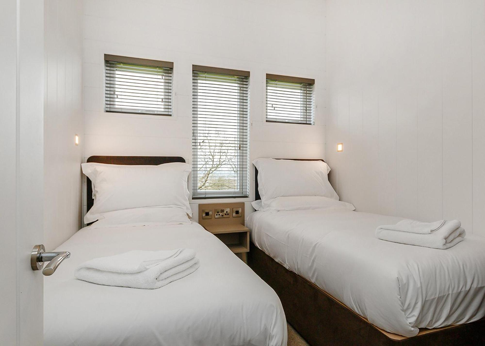 Cheddar Woods Resort And Spa ภายนอก รูปภาพ